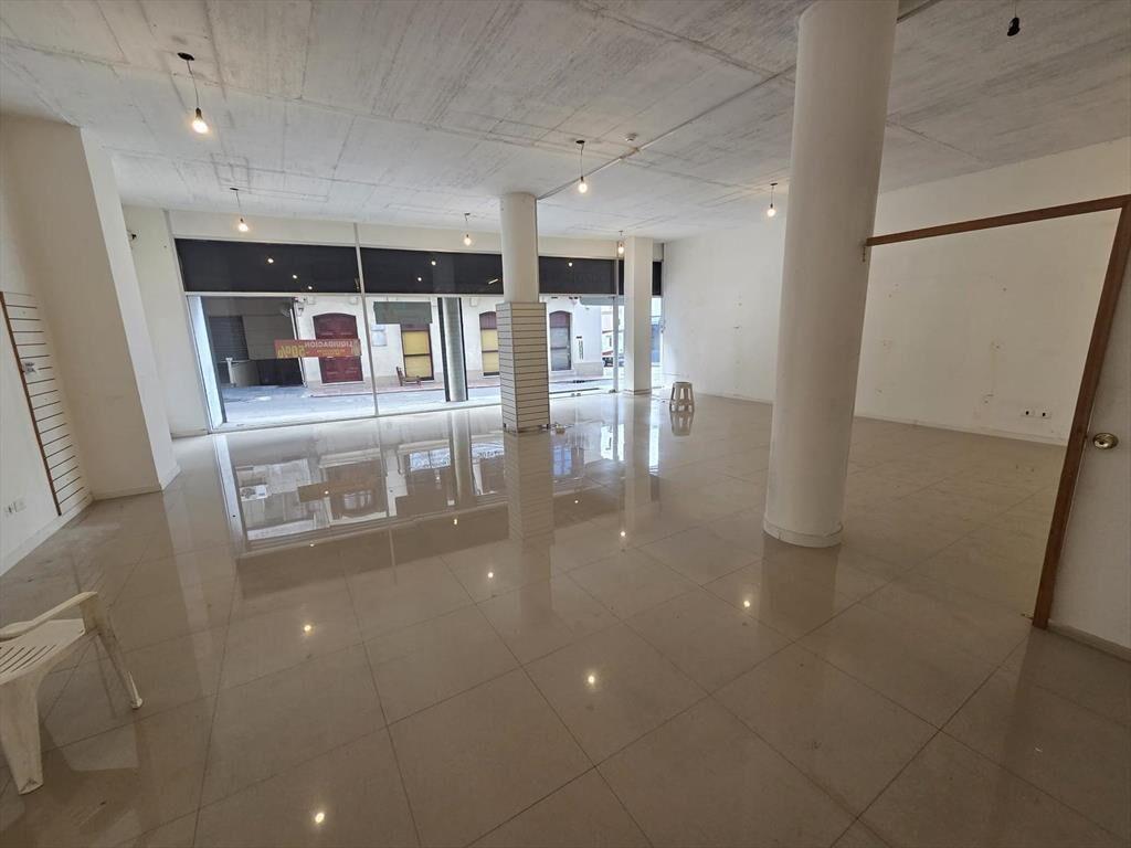 25 de mayo y Bartolome Mitre, 100 m2, 8 mts de frente, exce