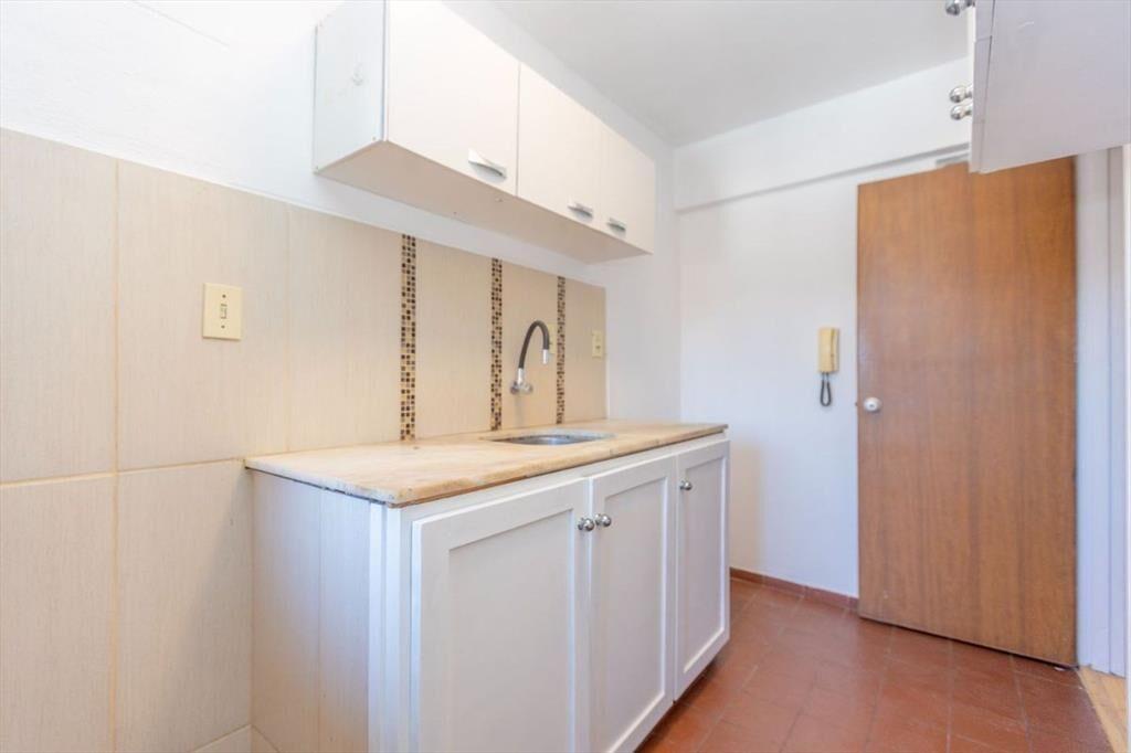 VENTA APTO 2 DORMITORIOS CON RENTA, EN AGUADA