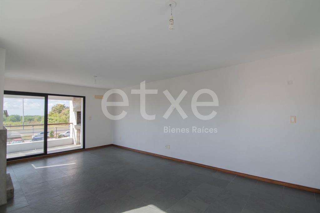 Apartamento Venta  3 dormitorios en Barra de Carrasco...