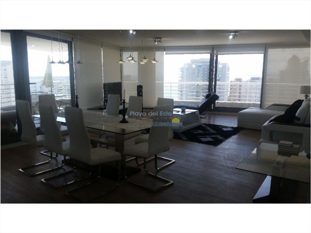Apartamento en , 3 dormitorios *