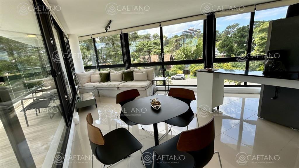 Apartamento en alquiler en Playa Mansa, 2