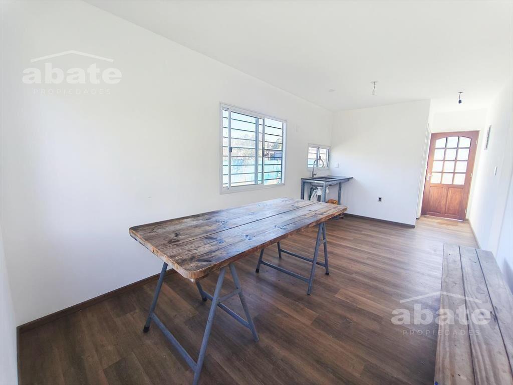 Casa de 1 dormitorio en Neptunia Sur. Gran Terreno