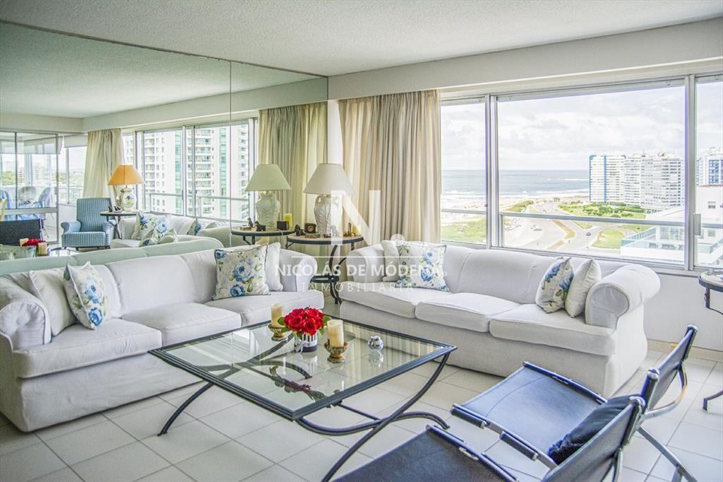 Departamento con agradable vista en edificio