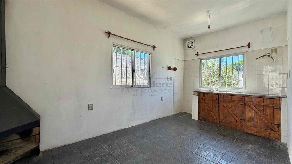 Casa en venta de tres dormitorios en Nuevo Paris
