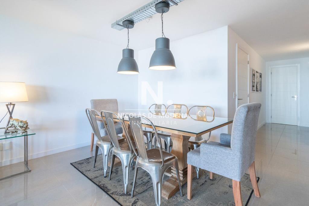 En venta apartamento de 3 dormitorios en suite,