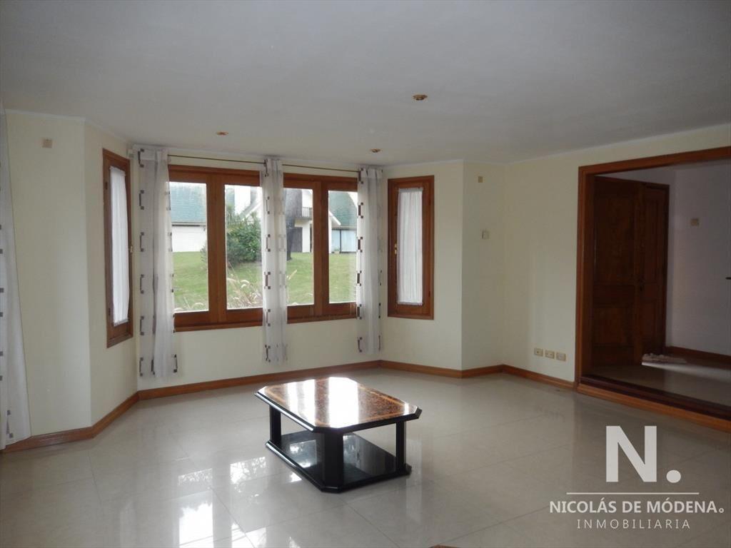 Casa en venta en la zona de Lugano - Punta del Este