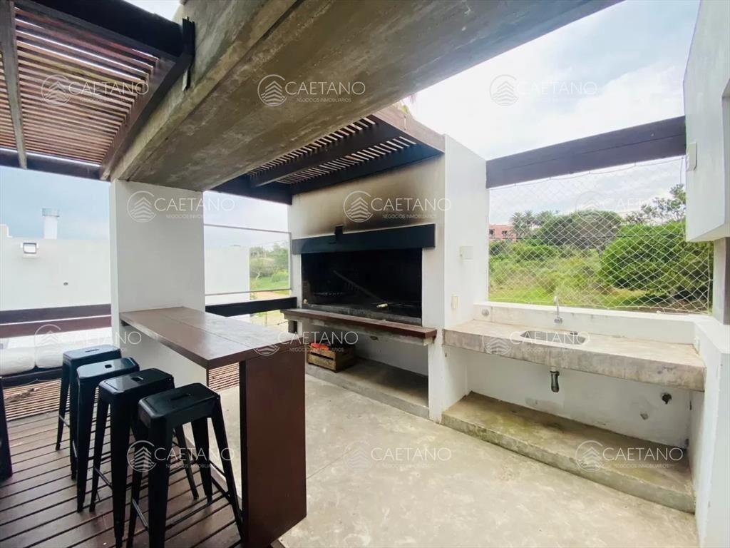 Alquiler temporal casa 5 dormitorios Punta Piedras