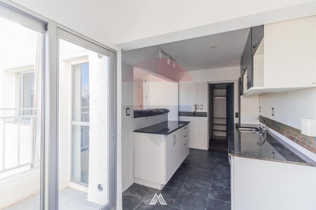 Venta Penthouse 3 dorm. y garaje Punta Carretas
