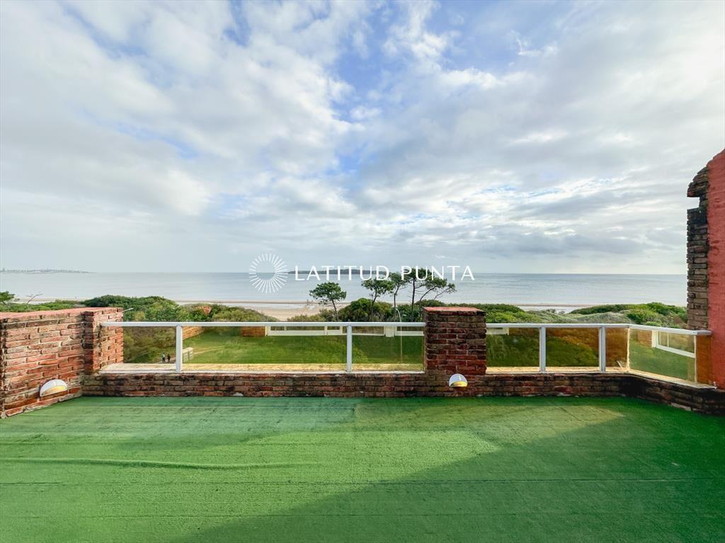 Pent House en Mansa, primera línea, 3 más