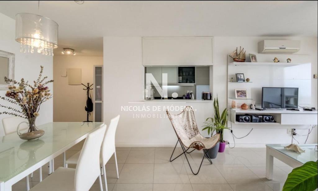 En venta apartamento de 2 dormitorios en Jardines