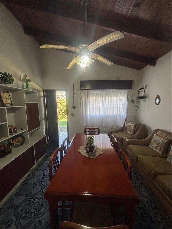 Casa, gje, galpón de 220 m2 y terreno de 1475 m2