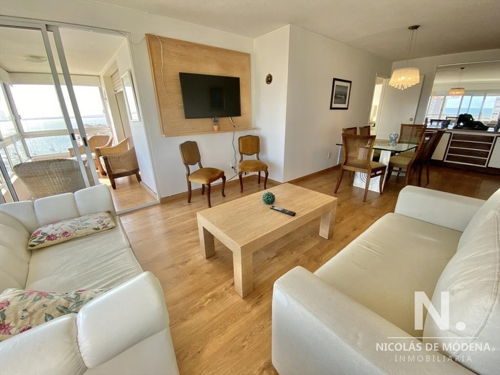 VENTA DE APARTAMENTO DE 3 DORMITORIOS EN PENINSULA PUNTA DE