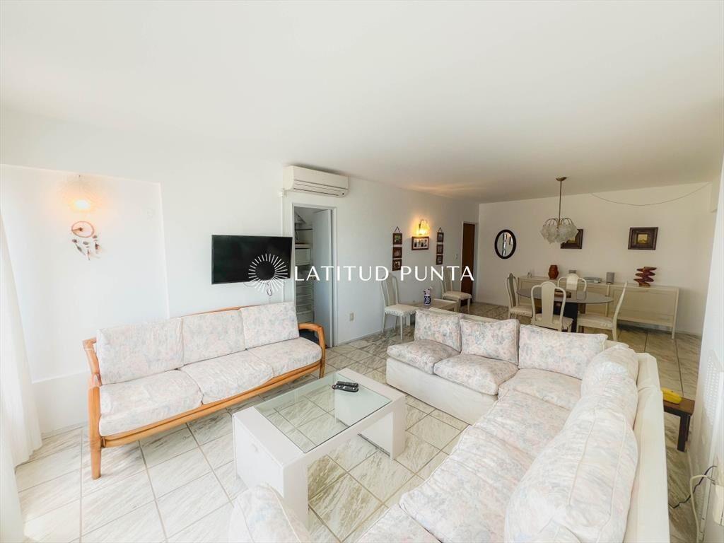 Península, apartamento en piso alto con vista al