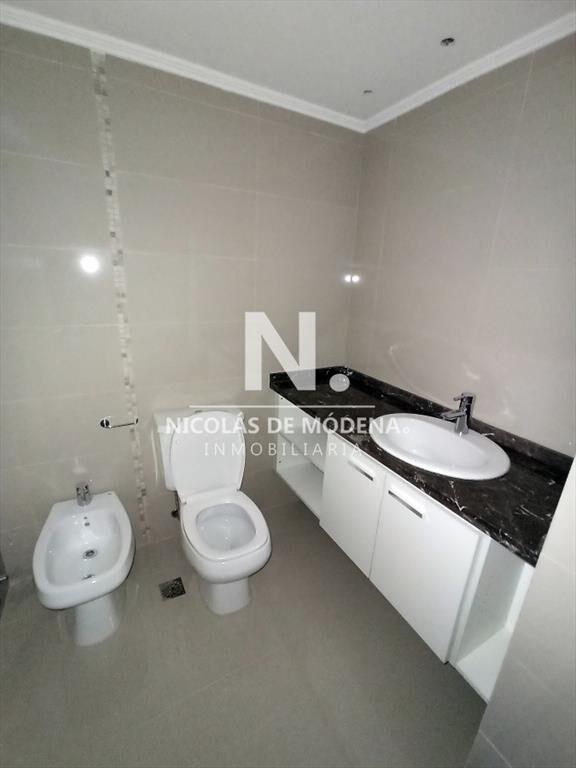 Vende Apartamento de 2 dormitorios en Roosevelt