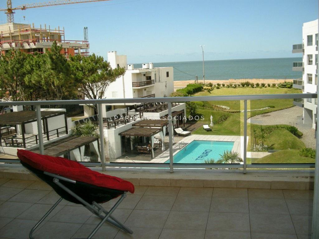 Departamento en Venta de 3 Dormitorios, Pinares