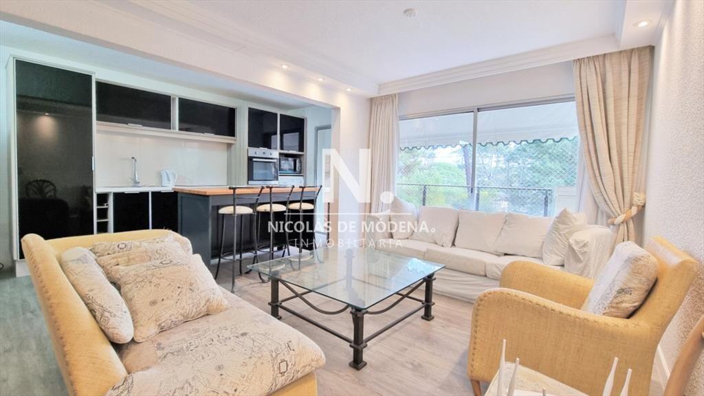 Vende departamento de 2 dormitorios en Mansa -
