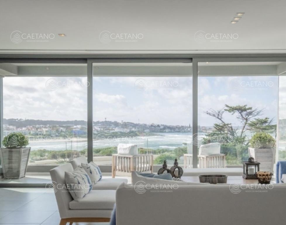 Alquiler espectacular penthouse duplex Punta del