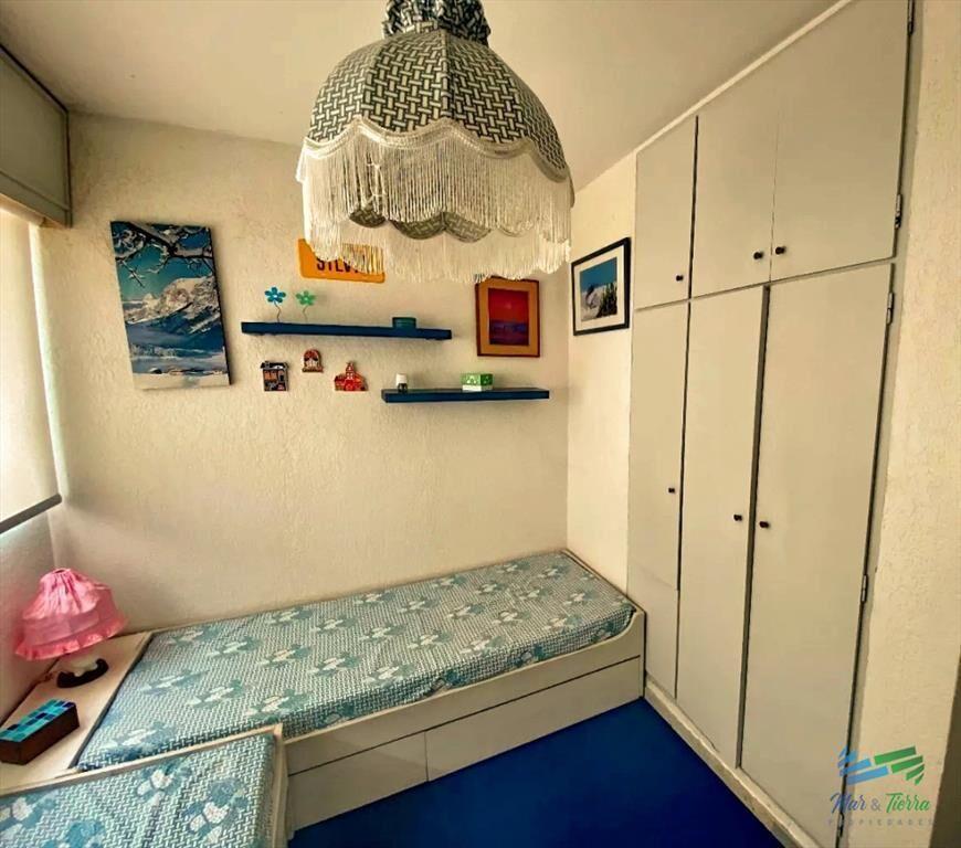 Vendo apartamento de 2 dormitorios, 2 baños y