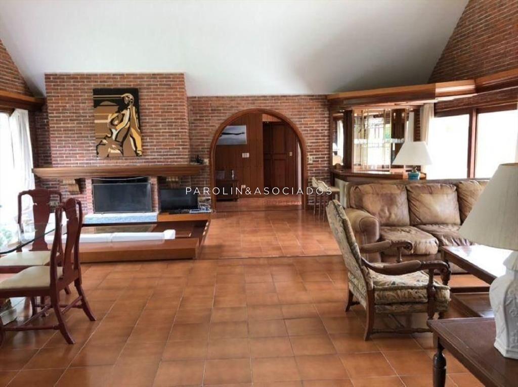 Venta de casa 4 dormitorios en Lugano, Punta del