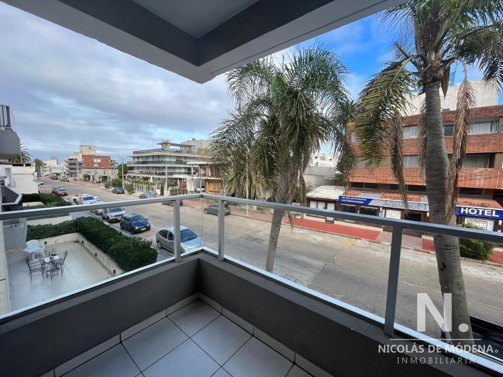 Apartamento en Venta de 2 dormitorios a cuadras del Puerto