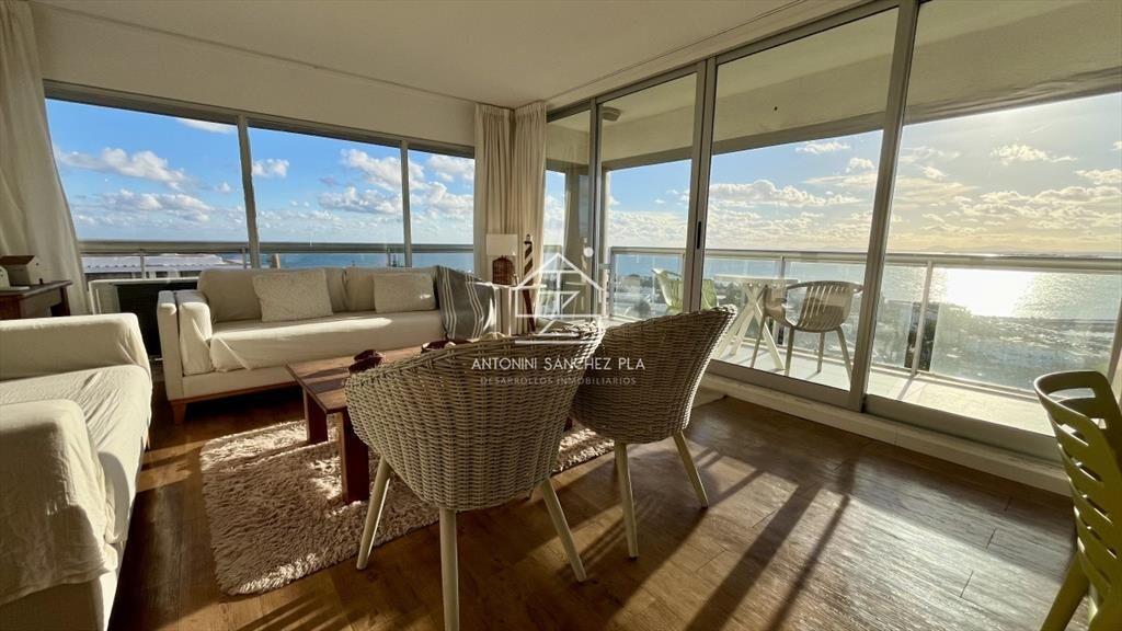 Apartamento venta 3 dormitorios 3 baños Punta