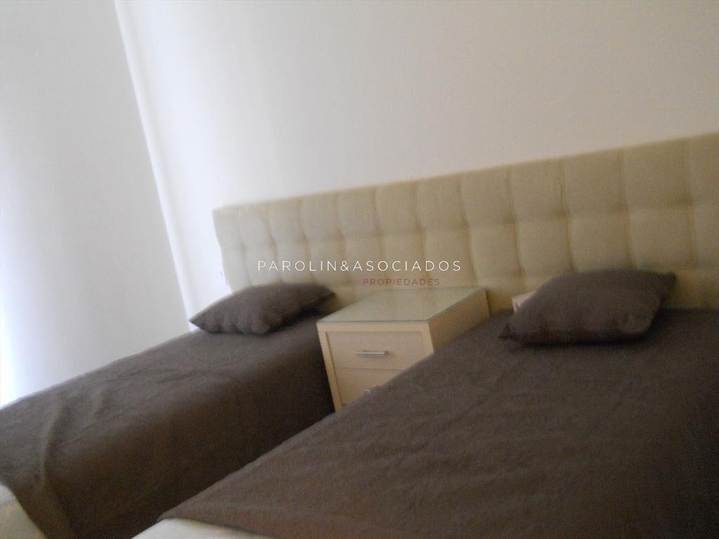 Apartamento de 3 dormitorios + dependencia de en