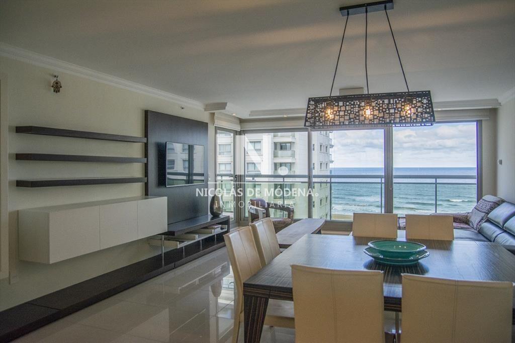 Venta Apartamento 3 dormitorios en torre de zona