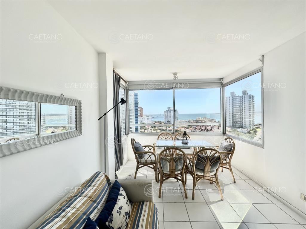Venta Penthouse - 1 dormitorio y medio + - Punta