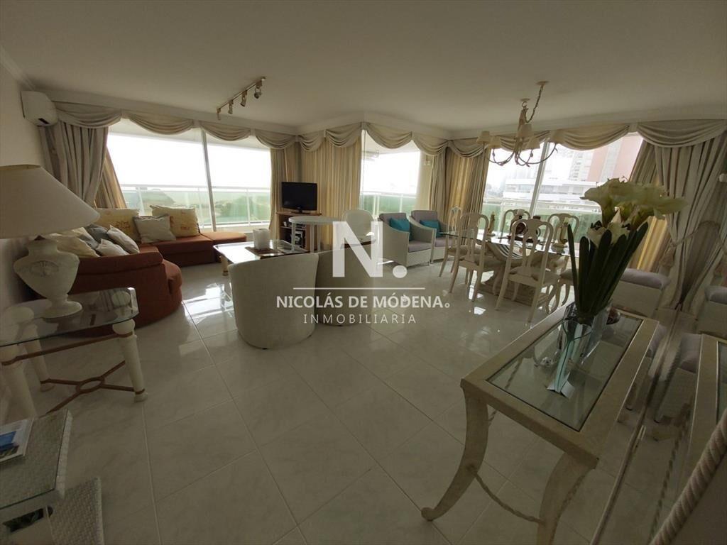 Hermoso Departamento en venta en Coral Tower.