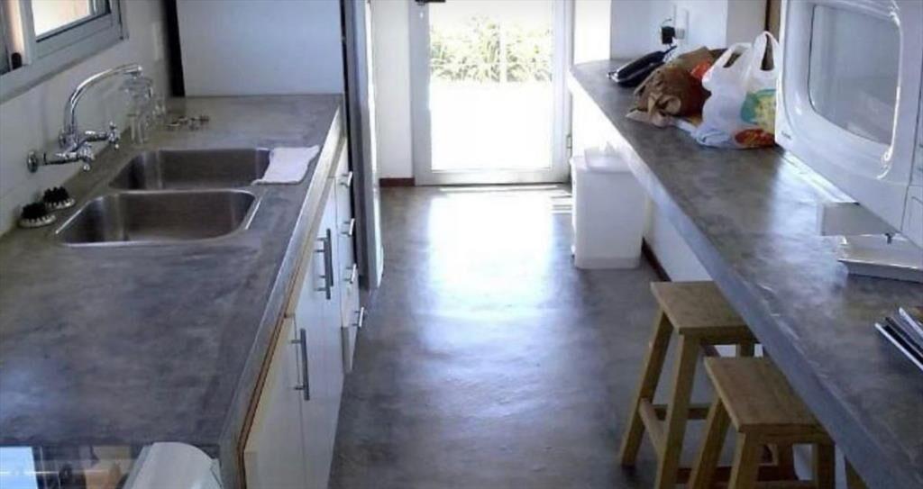 CASA EN VENTA DE 5 DORMITORIOS EN LA BARRA