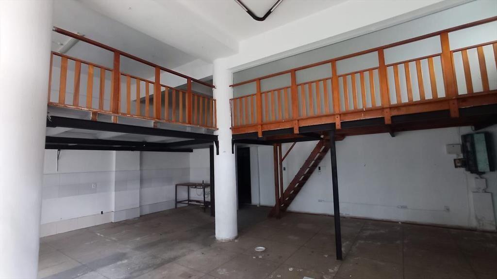 local esquina , Parana y Ciudadela , 80 m2 ,!!