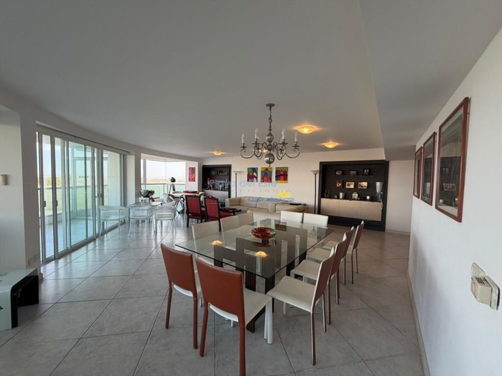 Apartamento en venta de 3 dormitorios en Punta ,