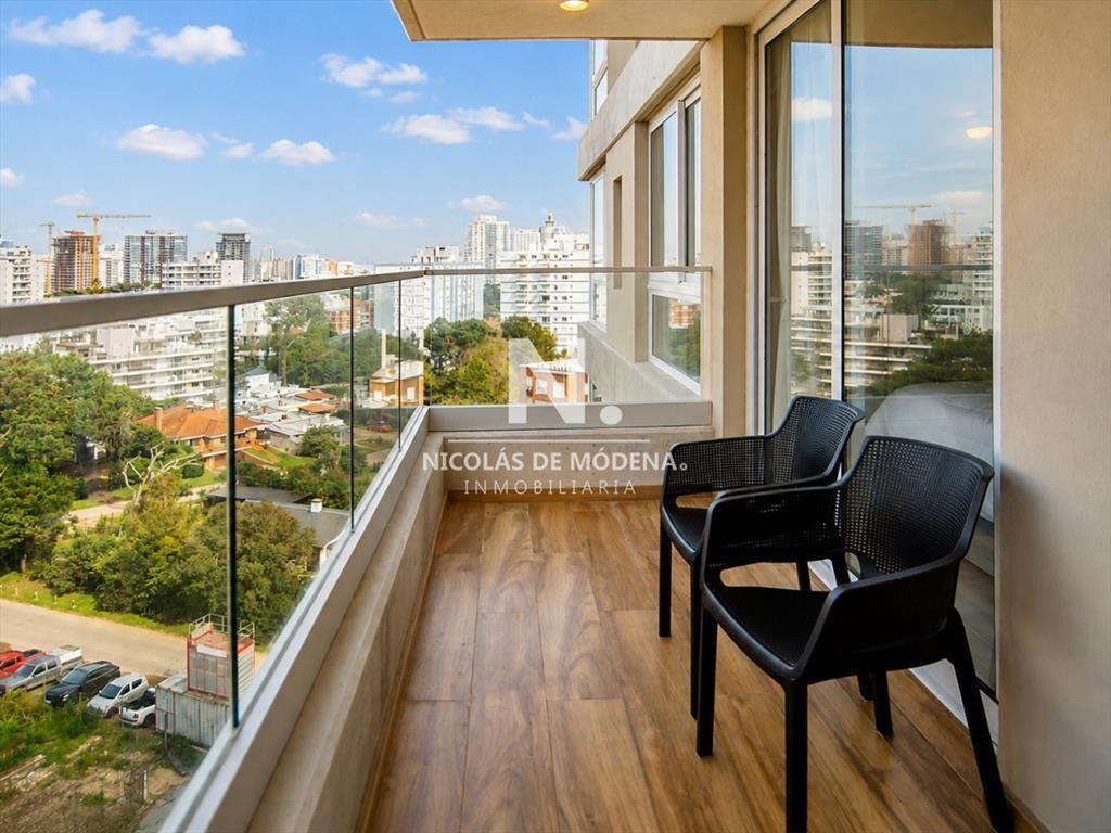 En venta apartamento de 2 dormitorios con balcon en Brava,