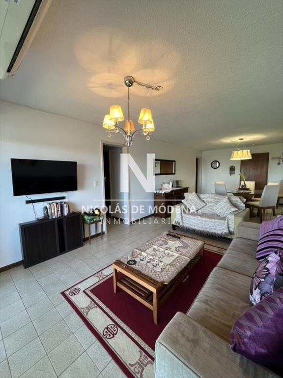 Departamento de 2 dormitorios en venta en Punta R