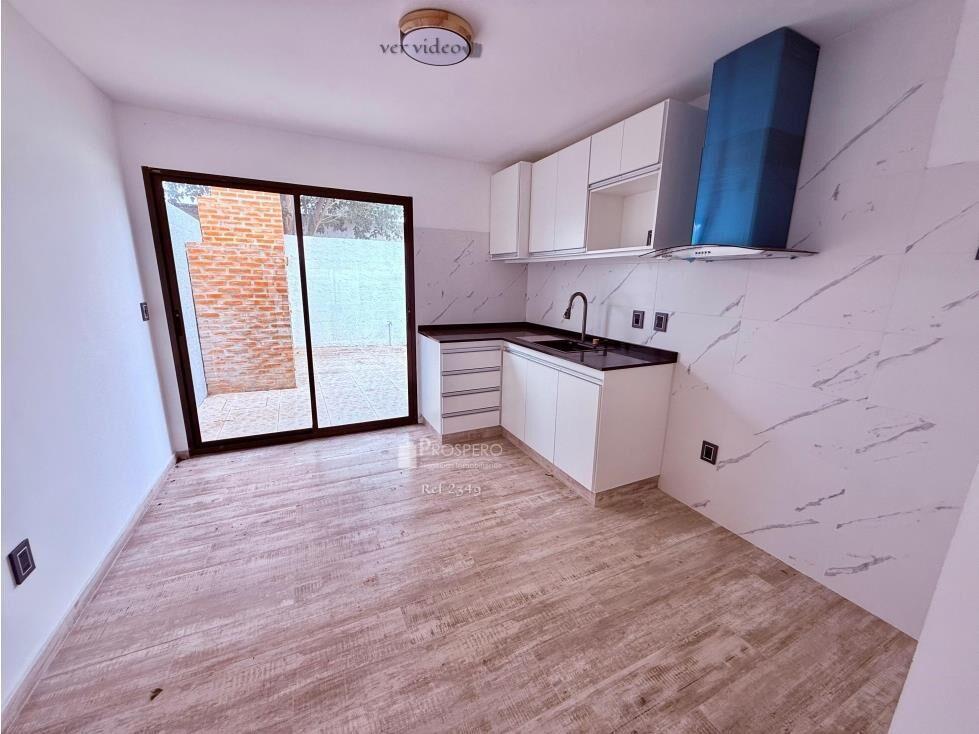 2349 casa ph 3 dorm Lomas de solymar cochera patio parriller