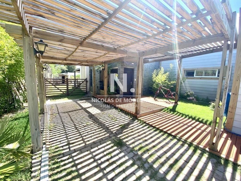 Vende casa en barrio privado la residence, de 4