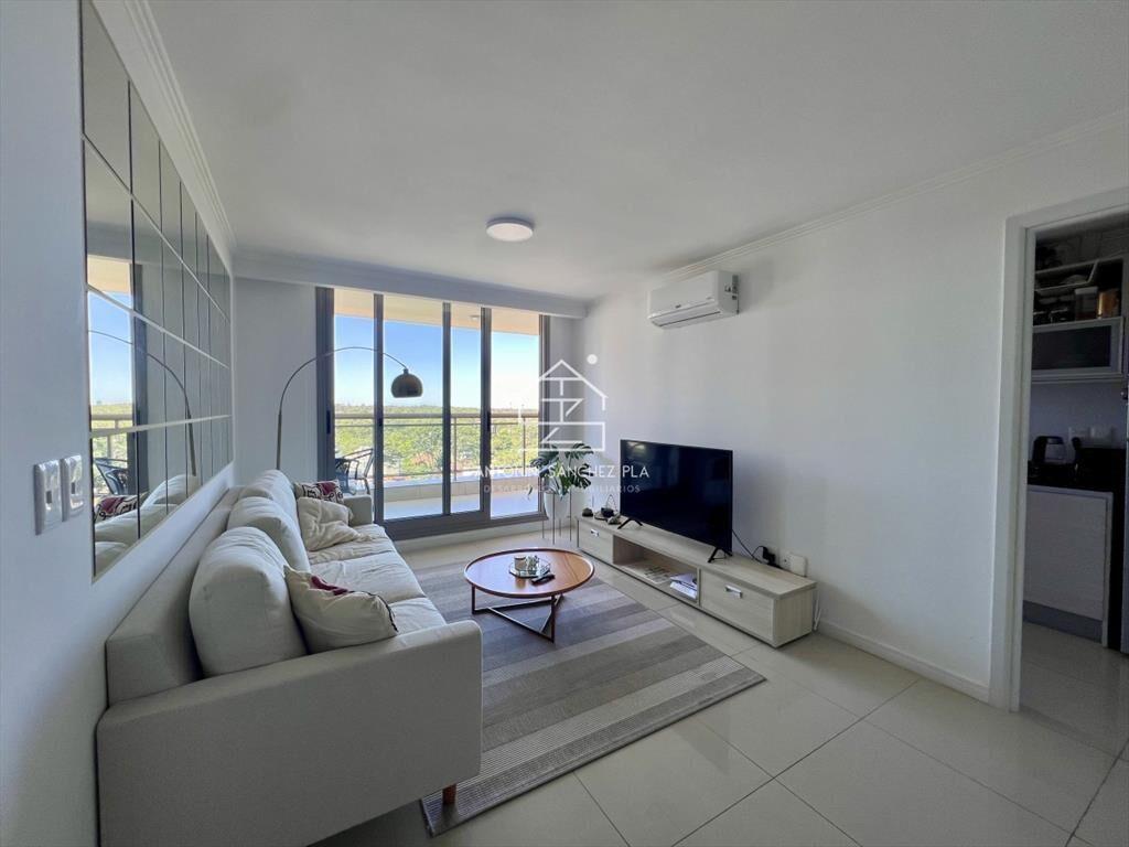 Apartamento de 2 dormitorios con servicio de playa. Place L