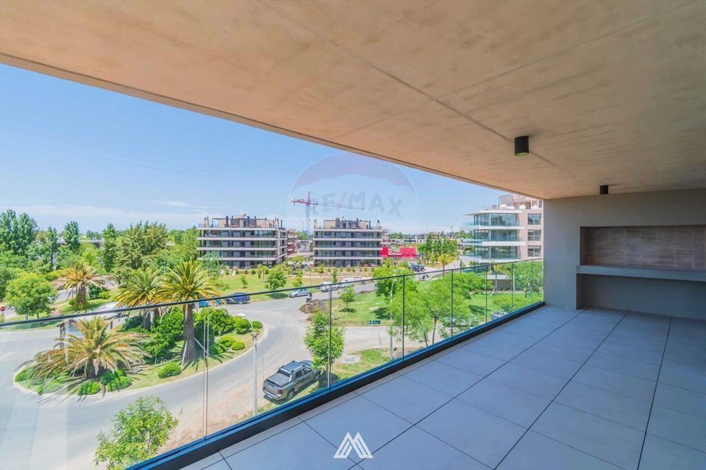 Venta apto 3 dormitorios parrillero Barrio Parques