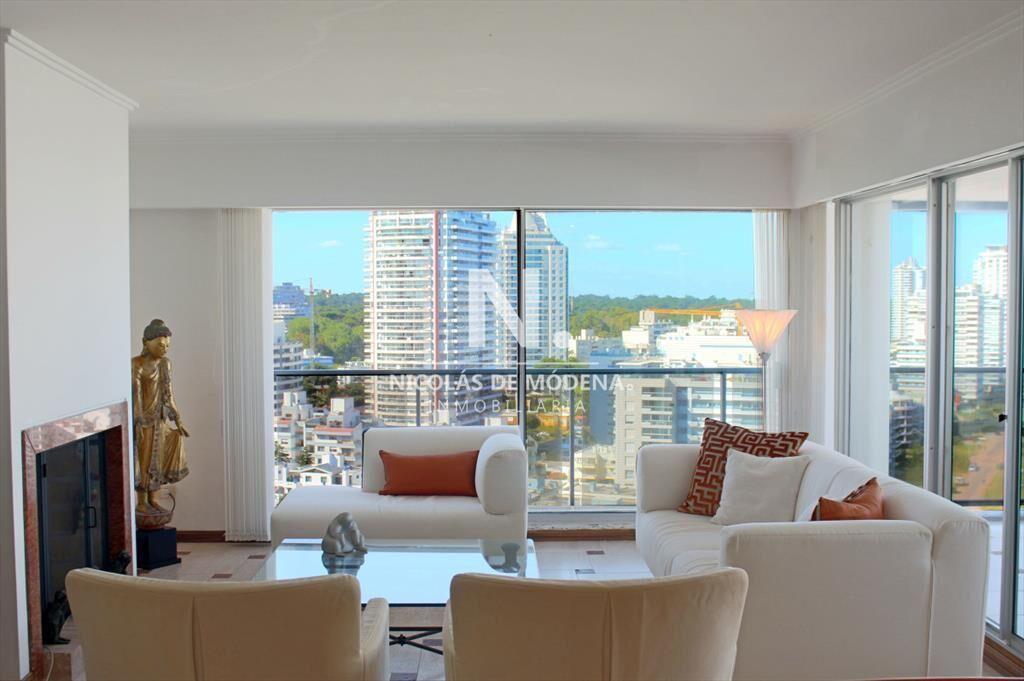 Vende apartamento en Brava, Punta del Este con 3