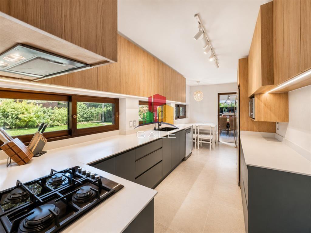 Cómoda Casa de 5 Dormitorios y Piscina en Punta
