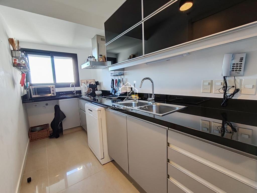 Apartamento en alquiler de 3 suites con gran al