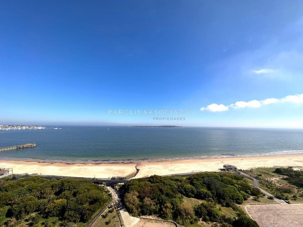 Apartamento de 3 dormitorios en suite, en Torre a