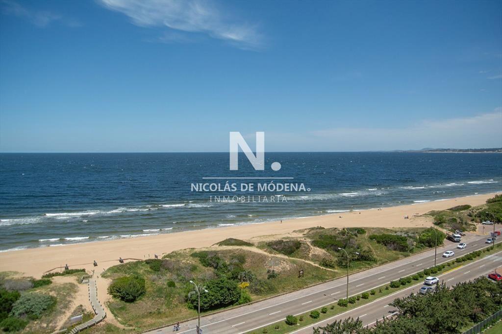 Departamento de 3 suites en Alquiler frente al mar. Venetia