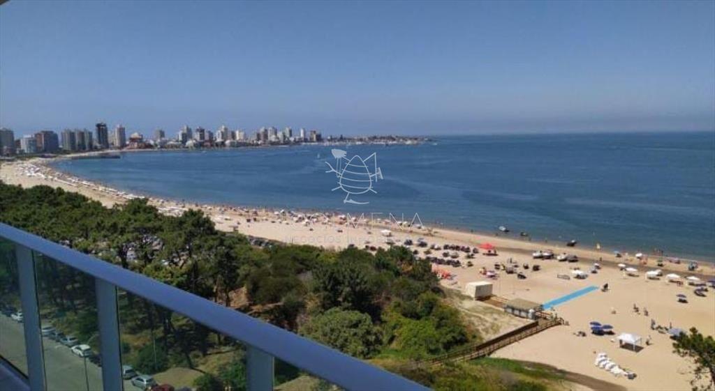 Apartamento en la mansa, frente al mar.