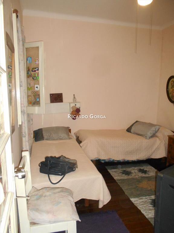 Venta de PU casa + apto todo una planta prox. a Shopping...