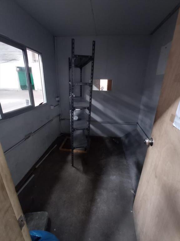 Veracierto y Camino Carrasco, 820 m2, vigilancia 24 hs, bañ