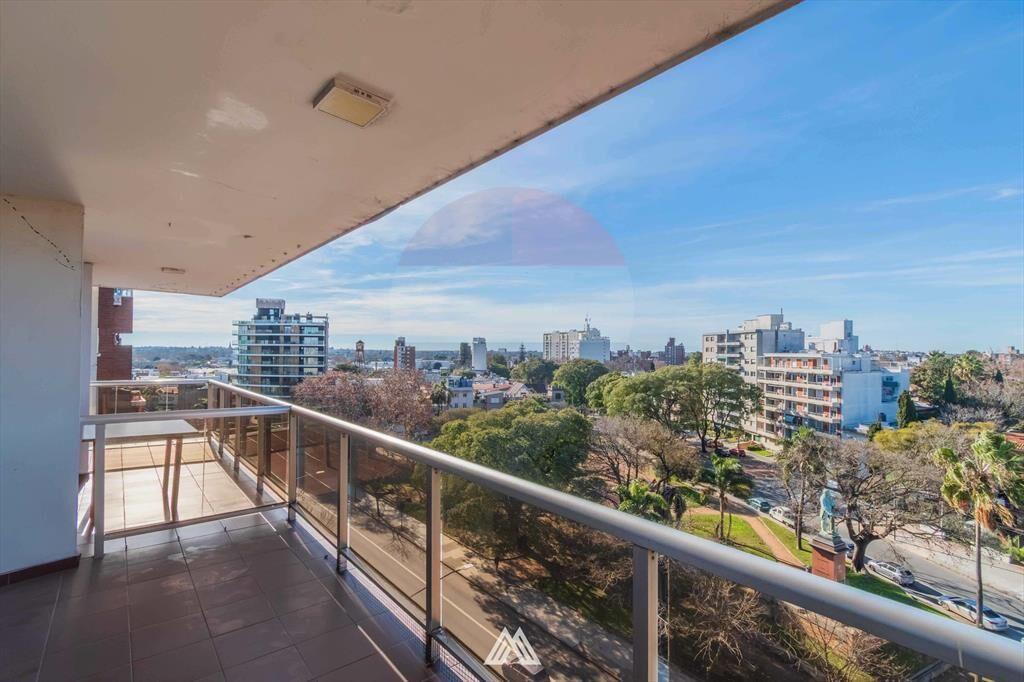 Venta apto. 2 dorm. 2 baños Prado gge calef. renta