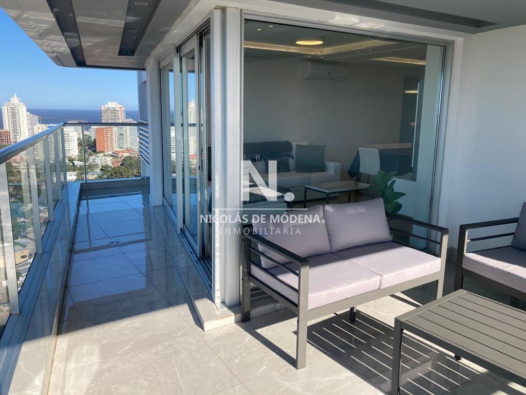 Espectacular penthouse en alquiler con vista al