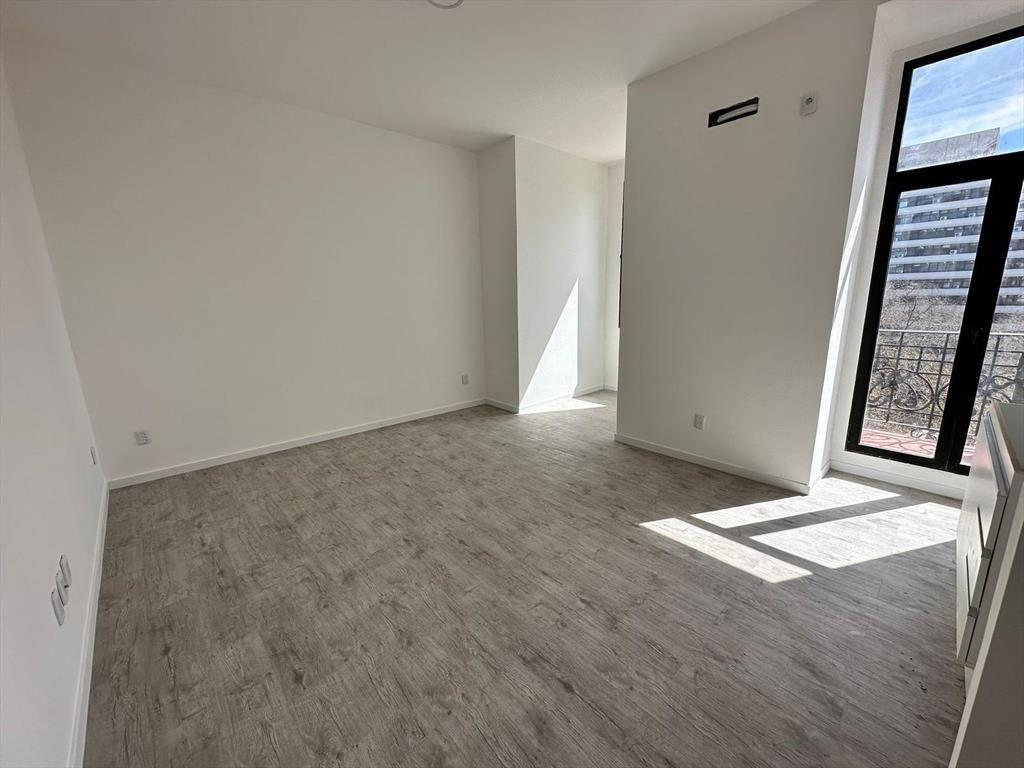 Loft frente a plaza Matriz, 38 M2, súper luminoso !!!