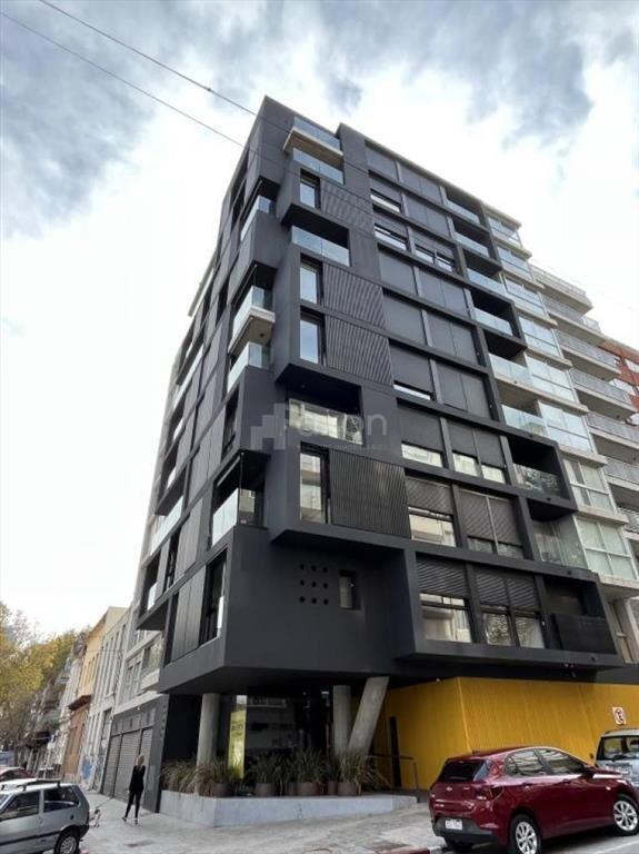 VENTA APARTAMENTO A ESTENAR 2 DORMITORIOS CENTRO DE MONTEVI